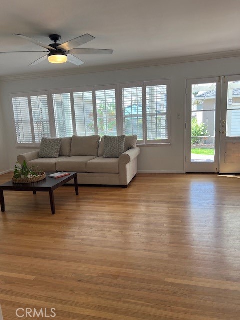 713 Andover, Burbank CA: https://media.crmls.org/medias/5ee00bce-c771-49fc-b9f3-e8837dea2dbe.jpg