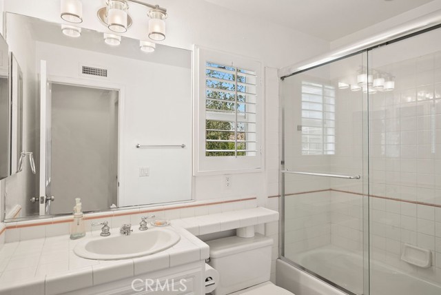 25 Belfort, Newport Coast CA: https://media.crmls.org/medias/5ee03be8-ccf8-4b71-8459-e7294bff4708.jpg
