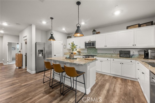 Detail Gallery Image 16 of 58 For 4975 Oak Moss, Fontana,  CA 92336 - 4 Beds | 3 Baths