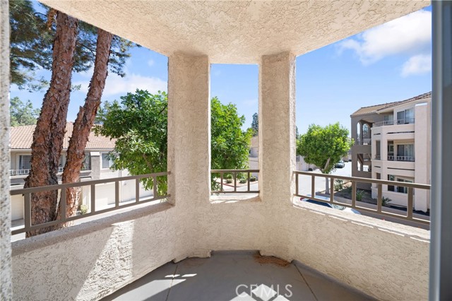 Detail Gallery Image 32 of 40 For 2040 Las Colinas Cir #202,  Corona,  CA 92879 - 2 Beds | 2 Baths