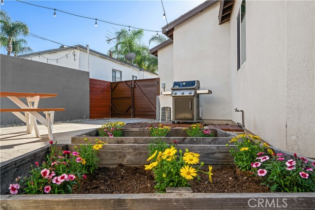 Detail Gallery Image 13 of 53 For 5979 Hereford, Los Angeles,  CA 90022 - 3 Beds | 2 Baths