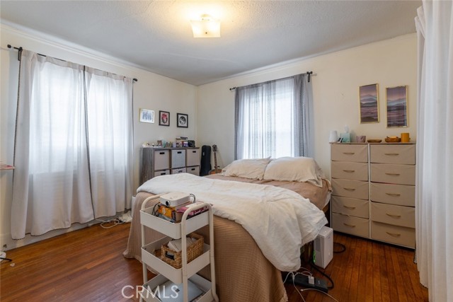 Detail Gallery Image 16 of 39 For 1324 N Kenmore Ave, Los Angeles,  CA 90027 - 4 Beds | 2 Baths