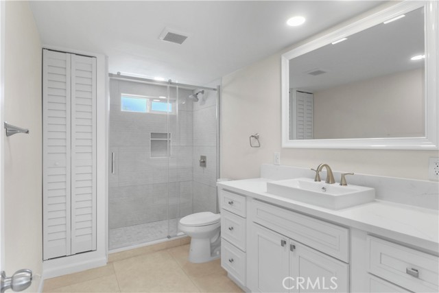Detail Gallery Image 8 of 31 For 3333 N Los Coyotes Diagonal, Long Beach,  CA 90808 - 3 Beds | 3 Baths
