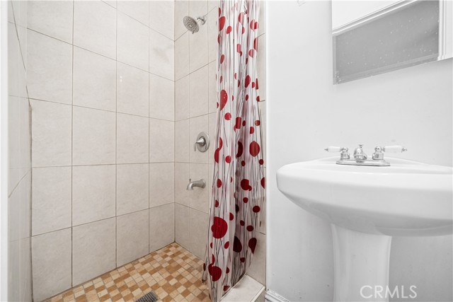 Detail Gallery Image 25 of 41 For 751 N Keystone St, Burbank,  CA 91506 - 3 Beds | 1 Baths