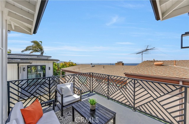 924 17th St, Hermosa Beach CA: https://media.crmls.org/medias/5ee23f8d-a840-46be-b255-e9ed18139b40.jpg