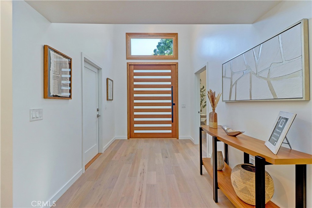 MLS #OC25250919 image #5