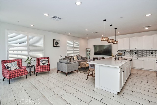 Detail Gallery Image 19 of 56 For 15169 Ridge Ln #3,  Fontana,  CA 92336 - 4 Beds | 3 Baths