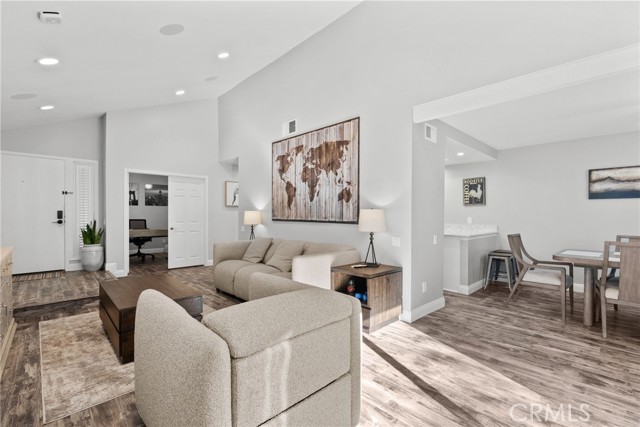 Detail Gallery Image 6 of 33 For 18 Brookdale, Irvine,  CA 92604 - 3 Beds | 2 Baths