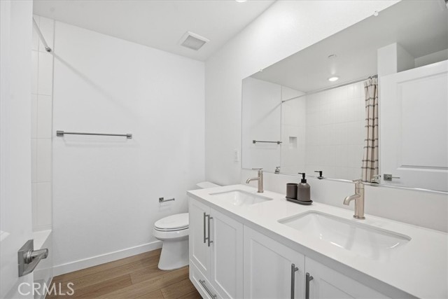 Detail Gallery Image 32 of 53 For 2392 Haley Point Drive #104,  Ventura,  CA 93003 - 3 Beds | 3/1 Baths