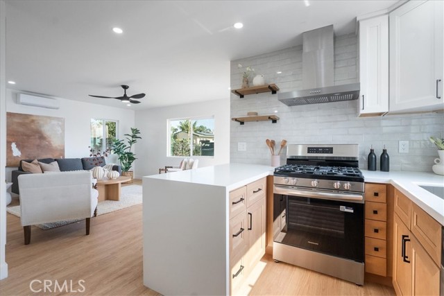 Detail Gallery Image 6 of 22 For 1708 Loretta St, Oceanside,  CA 92058 - 3 Beds | 2 Baths