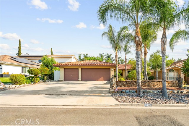 Detail Gallery Image 2 of 62 For 23231 Canyon Lake Dr, Canyon Lake,  CA 92587 - 3 Beds | 2 Baths