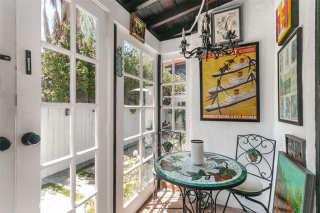 Detail Gallery Image 12 of 41 For 4245 Riverton Ave, Studio City,  CA 91602 - 2 Beds | 3 Baths