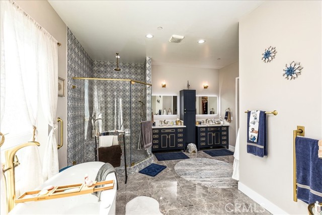 Detail Gallery Image 16 of 74 For 38000 via Vista Grande, Murrieta,  CA 92562 - 5 Beds | 5/2 Baths