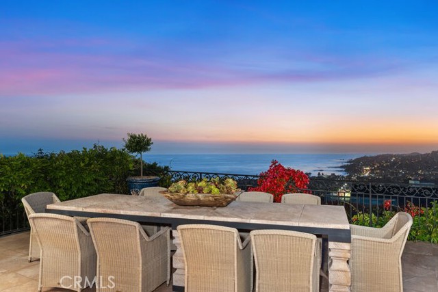 Image 14 of 48 For 1330 Temple Hills Drive