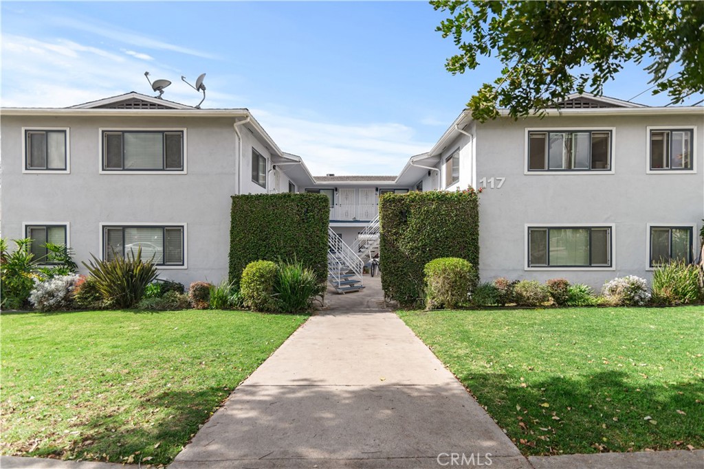 117 S Ivy Avenue #D