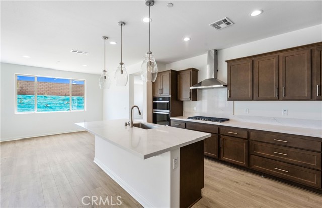 25271 Violane Drive, Menifee CA: https://media.crmls.org/medias/5ee71cd2-d1d4-4468-b82c-4e2bfec1dfe8.jpg
