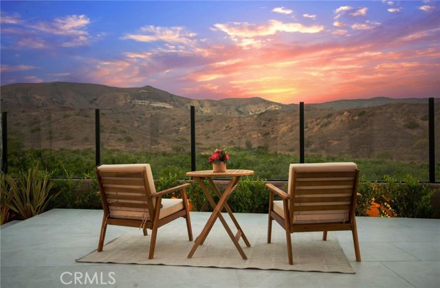 Detail Gallery Image 2 of 50 For 100 Albero, Irvine,  CA 92602 - 4 Beds | 3/1 Baths