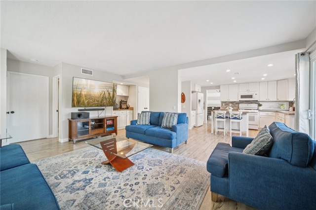 Detail Gallery Image 7 of 59 For 27301 Monforte, Mission Viejo,  CA 92692 - 3 Beds | 2/1 Baths