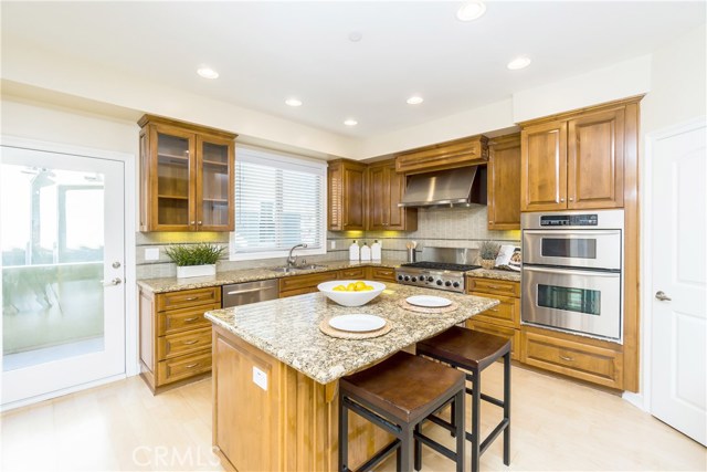 206 Calle Miramar, Redondo Beach, California 90277, 4 Bedrooms Bedrooms, ,3 BathroomsBathrooms,Residential,Sold,Calle Miramar,SB17021229