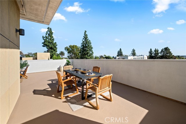 Detail Gallery Image 27 of 38 For 238 S Arroyo Pkwy #401,  Pasadena,  CA 91105 - 2 Beds | 2 Baths