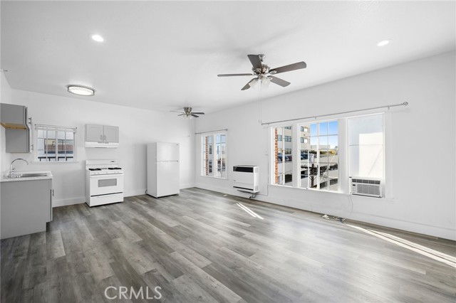 Detail Gallery Image 5 of 16 For 228 S Kenwood St #407,  Glendale,  CA 91205 - 0 Beds | 1 Baths