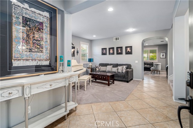 Detail Gallery Image 4 of 60 For 4762 W Avenue J6, Lancaster,  CA 93536 - 5 Beds | 3 Baths