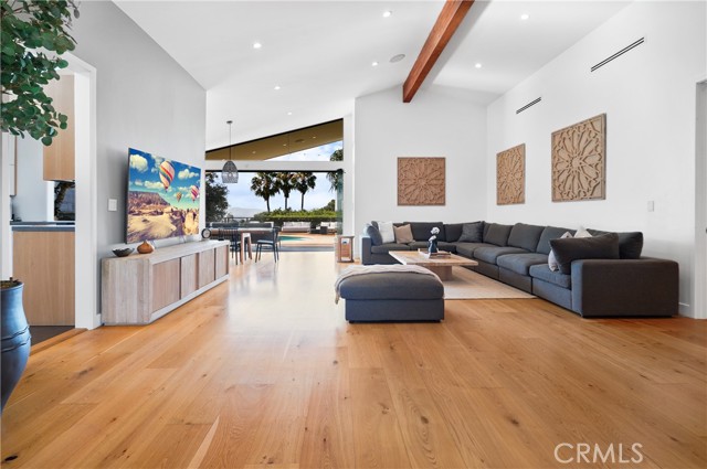 11308 Dona Teresa Dr, Studio City CA: https://media.crmls.org/medias/5eeab6f2-6203-413b-9582-31faa1dd4720.jpg