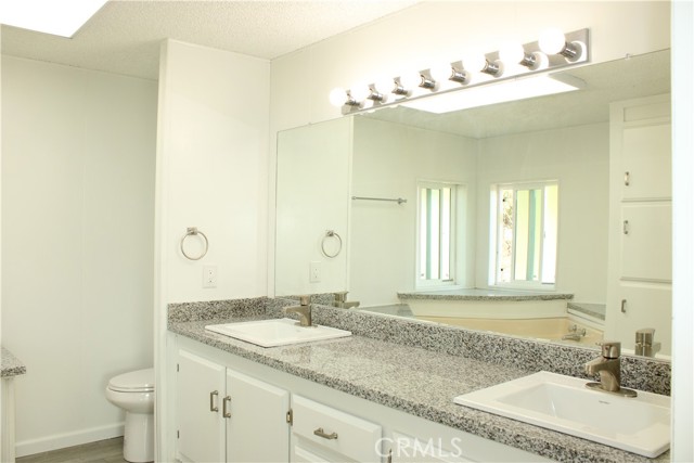 Detail Gallery Image 23 of 31 For 12980 Island Dr, Clearlake Oaks,  CA 95423 - 2 Beds | 2 Baths