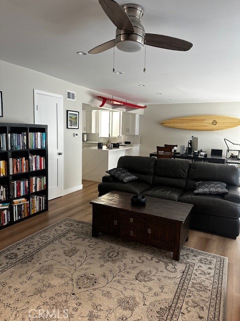 MLS #OC25179736 image #9