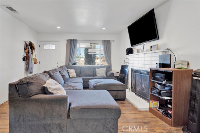 Detail Gallery Image 10 of 32 For 14961 S Culver Rd, Victorville,  CA 92394 - 4 Beds | 2 Baths