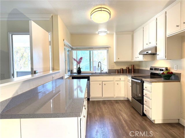 Image 2 of 17 For 2576 Coventry Circle Ci98