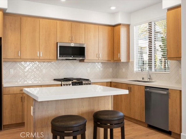 Detail Gallery Image 16 of 58 For 1720 Park St #10,  Anaheim,  CA 92805 - 4 Beds | 3/1 Baths