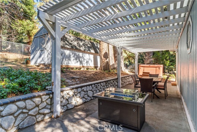 Detail Gallery Image 28 of 35 For 2113 Spring Oak, Running Springs,  CA 92382 - 3 Beds | 2 Baths