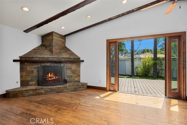 3208 Walnut Avenue, Manhattan Beach CA: https://media.crmls.org/medias/5eecd2c7-996e-468f-b2fb-956cdb5acb60.jpg