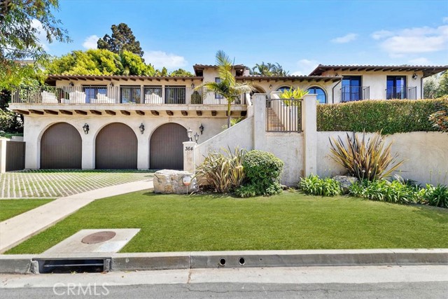 Detail Gallery Image 2 of 52 For 364 via Almar, Palos Verdes Estates,  CA 90274 - 5 Beds | 3/1 Baths