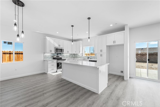 Detail Gallery Image 10 of 47 For 8624 Forest Blvd, California City,  CA 93505 - 3 Beds | 2 Baths