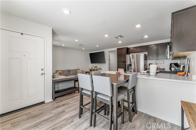 Detail Gallery Image 4 of 59 For 7155 Citrus Ave #315,  Fontana,  CA 92336 - 3 Beds | 2/1 Baths