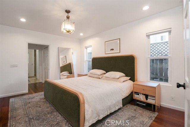 Detail Gallery Image 26 of 33 For 5229 Vantage, Valley Village,  CA 91607 - 3 Beds | 3 Baths