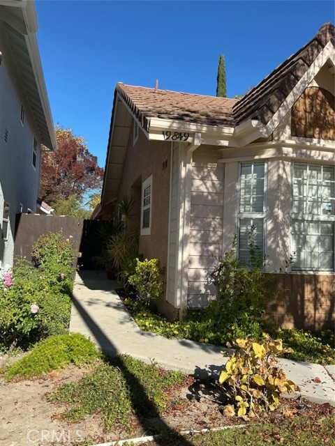 Detail Gallery Image 9 of 50 For 19849 Collins, Canyon Country,  CA 91351 - 3 Beds | 2 Baths