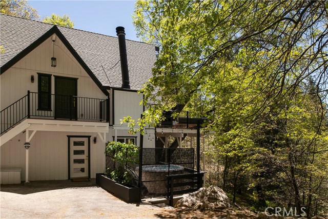 Detail Gallery Image 23 of 25 For 27663 North Bay Rd, Lake Arrowhead,  CA 92352 - 4 Beds | 3 Baths