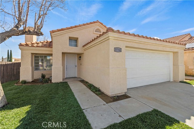 Detail Gallery Image 4 of 49 For 37744 Harvey St, Palmdale,  CA 93550 - 3 Beds | 2 Baths