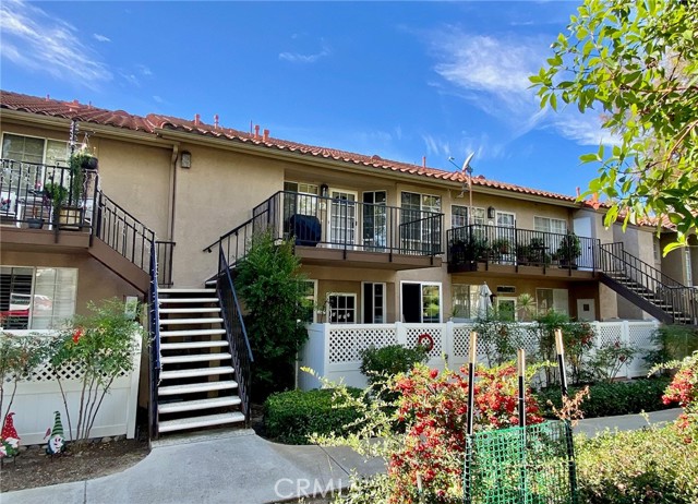 Detail Gallery Image 2 of 11 For 7 Silktassel, Rancho Santa Margarita,  CA 92688 - 2 Beds | 1 Baths