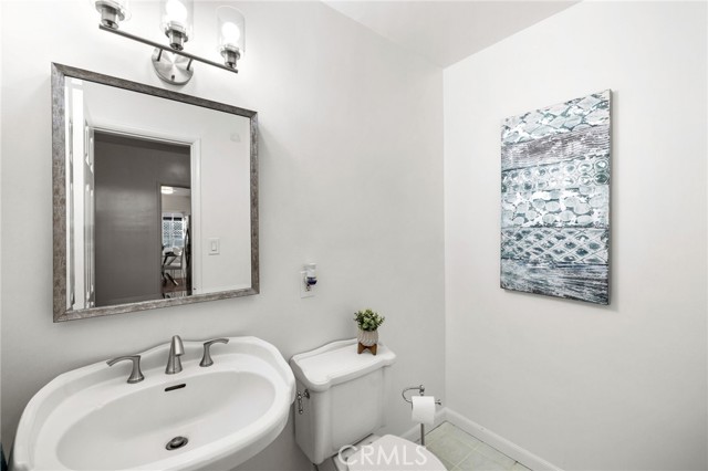 Detail Gallery Image 24 of 26 For 1612 Spreckels Ln, Redondo Beach,  CA 90278 - 3 Beds | 2 Baths