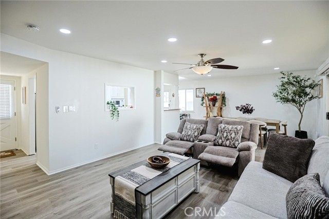 Detail Gallery Image 11 of 66 For 6444 Mt. Adelbert Dr, San Diego,  CA 92111 - 4 Beds | 3 Baths