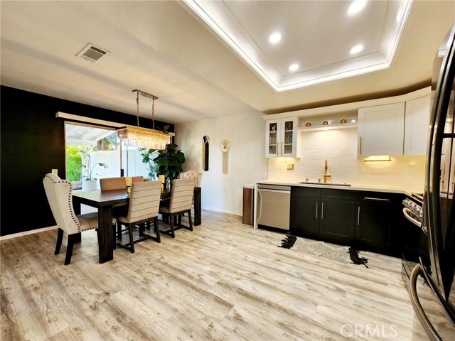 Detail Gallery Image 1 of 1 For 15736 Rosehaven Ln, Canyon Country,  CA 91387 - 4 Beds | 3 Baths