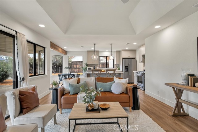 Detail Gallery Image 13 of 68 For 940 Dias, Chico,  CA 95926 - 4 Beds | 2 Baths