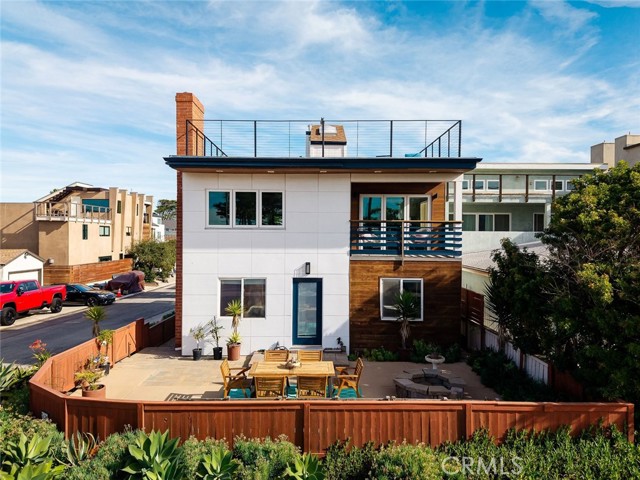 Detail Gallery Image 2 of 44 For 3124 Ocean Dr, Oxnard,  CA 93035 - 3 Beds | 2/1 Baths