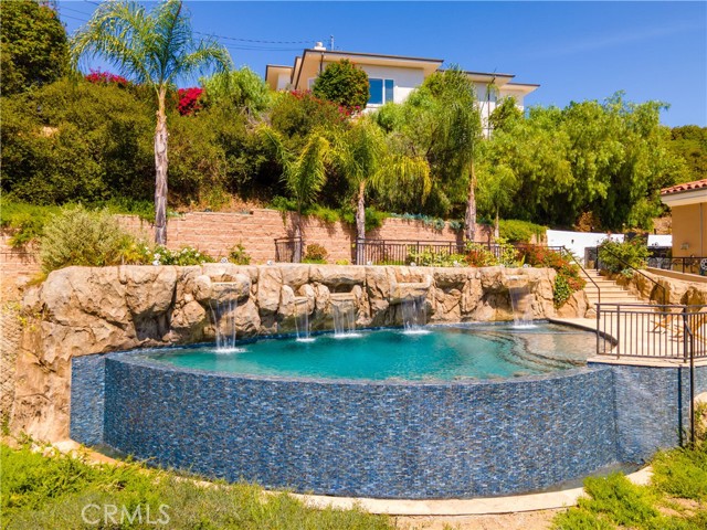 24410 Mulholland, Calabasas CA: https://media.crmls.org/medias/5ef10ca6-5df9-47e6-a205-5abe0530e812.jpg