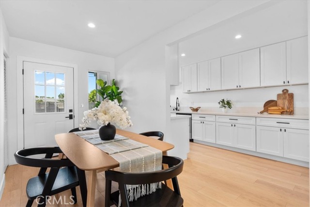 8316 Reseda Avenue, Fontana CA: https://media.crmls.org/medias/5ef1b122-9711-435e-8684-1729bbaced88.jpg