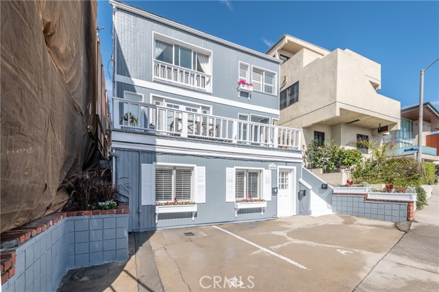 4404 Highland Avenue, Manhattan Beach, California 90266, ,Residential Income,Sold,Highland,SB22166818